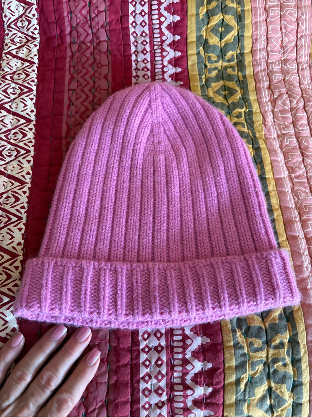 freecity Pink Ribbed Knit Cashmere Beanie - Picture 2 of 5